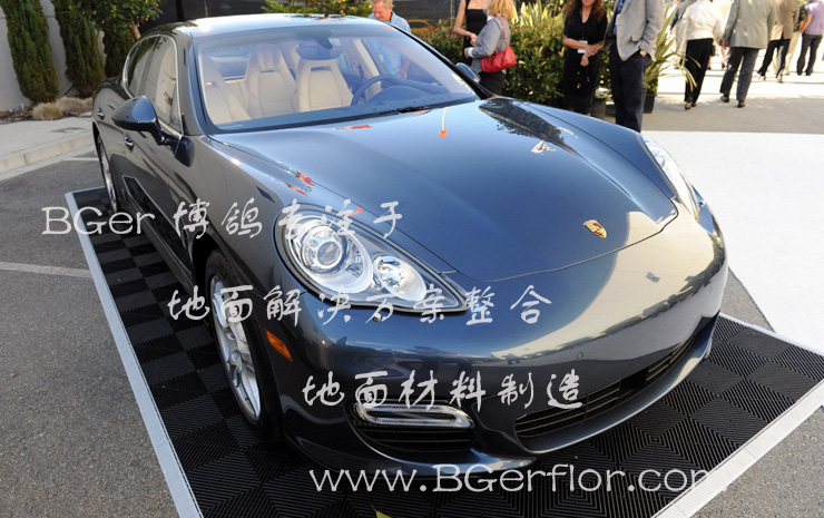 4S店室外汽車展示臺(tái)