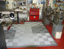 工廠車(chē)間防滑 耐油地墊 車(chē)間耐壓耐磨地板材料 車(chē)間加工區(qū)地面處理 設(shè)備周邊